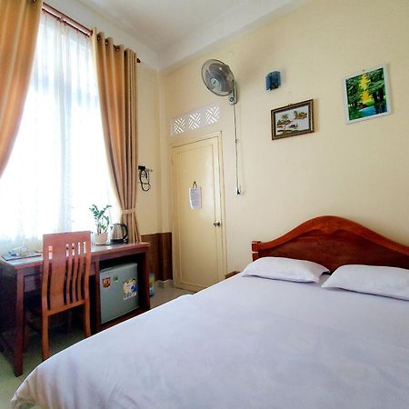 Binh Dao Hotel - Khach San Ngay Trung Tam Gia Re Da Lat Buitenkant foto