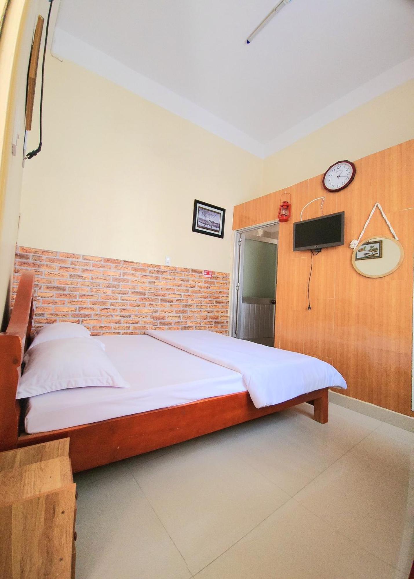Binh Dao Hotel - Khach San Ngay Trung Tam Gia Re Da Lat Buitenkant foto